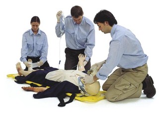 Openings in track suit sleeves and legs allow you
to realistically simulate cutting garments to expose wounds.