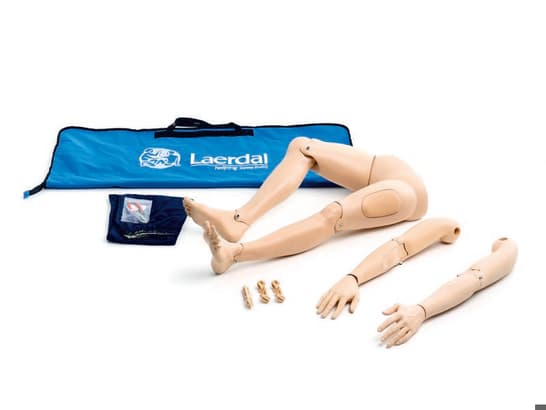 Resusci Anne, bras et jambes rigides avec housse